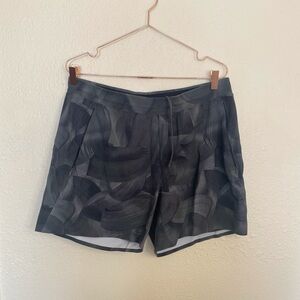 Lululemon Balancer Linerless Shorts 5” XL Stone Black Print